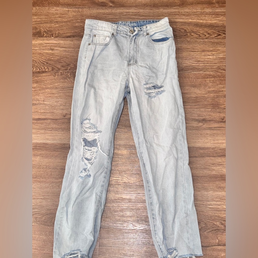 Distressed Light Wash Straight Leg Jeans - Size 5